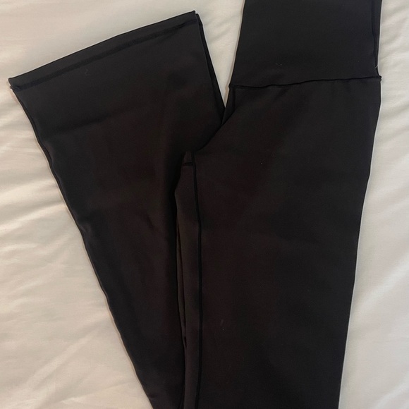 Buttery Soft Leggings in Brown, Black, and Pink - Picture 4 of 7